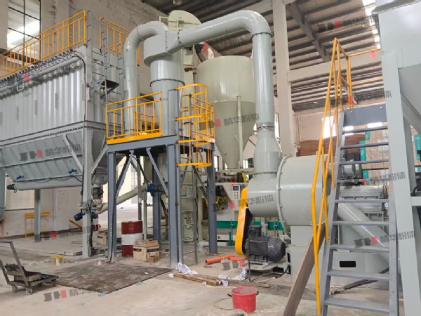 豆粕超微粉碎機--福建某企業(yè)